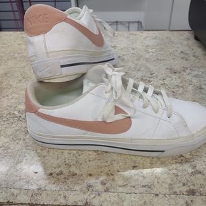 Women's Nike Shoes
